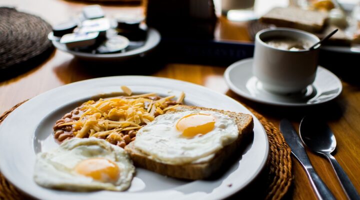 Receitas Fáceis e Rápidas para o Dia a Dia: Pratos práticos para quem tem pouco tempo